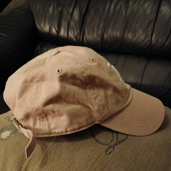 Authentic LA Dodgers X Urban Outfitters Ball Cap - Picture 4 of 8